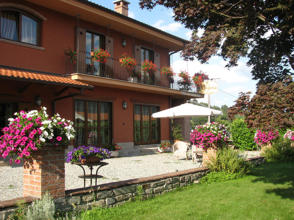 Вилла Agriturismo La Virginia Revello Экстерьер фото